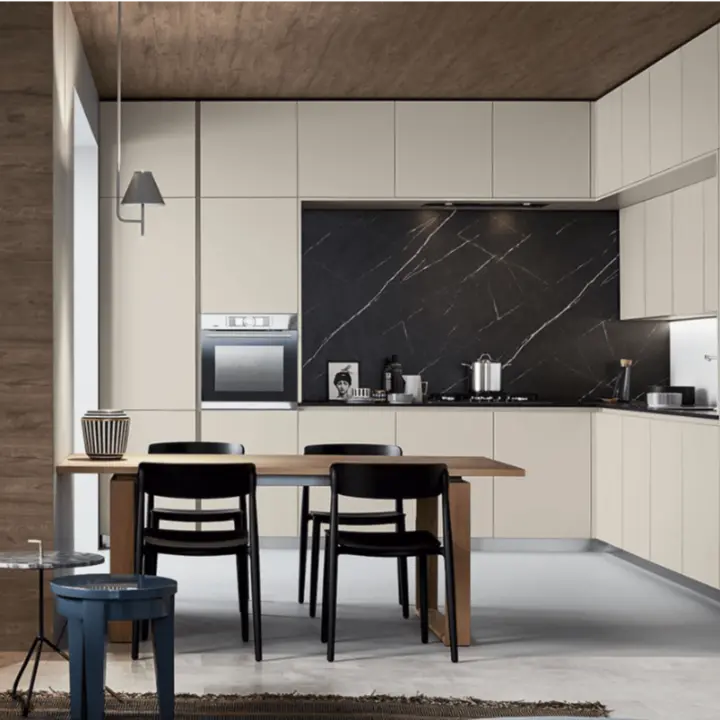 Minimalistische Küche: schlicht, edel, zeitlos